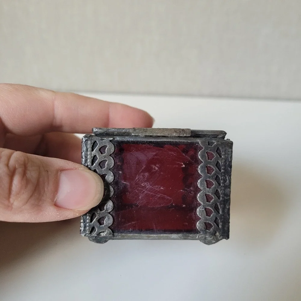 Vintage Slag Glass Trinket Box with Decorative Filigree Edging – Deep Red Gothic
